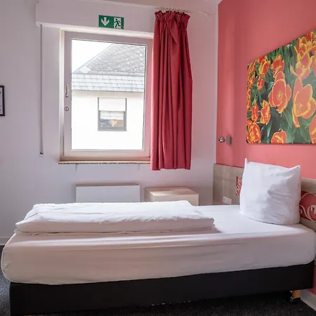 Honeybee Mosel Hotel Winningen